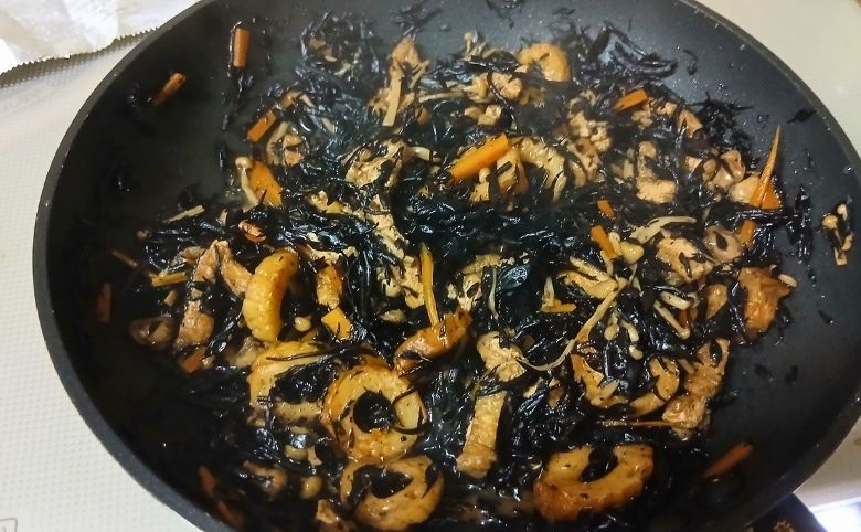 しじみとひじきの煮物