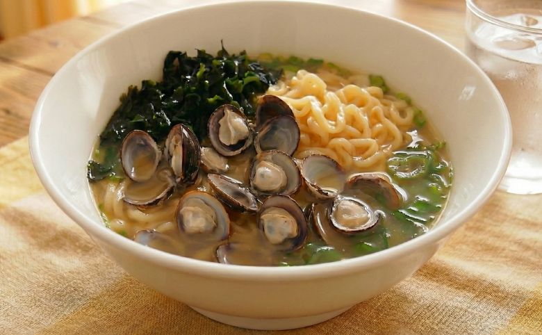 袋麺で作るしじみラーメンの作り方