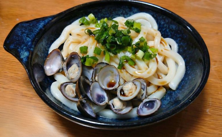 しじみ鍋の〆はうどん