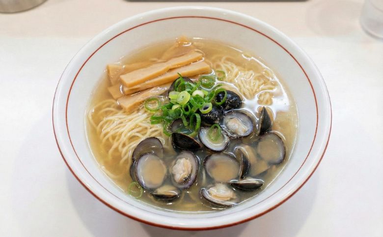 らあ麺ダイニング 為セバ成ル。KAKERU のしじみラーメン