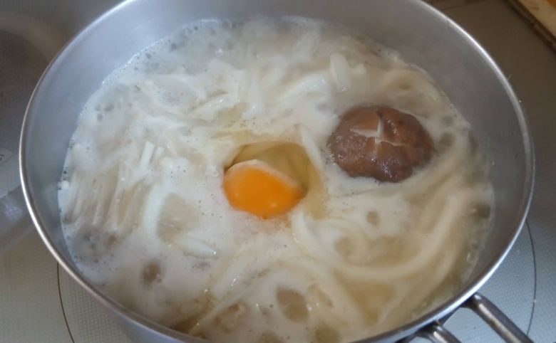 しじみ味噌煮込みうどんの作り方