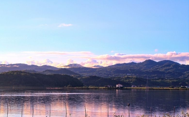 神西湖の朝焼け